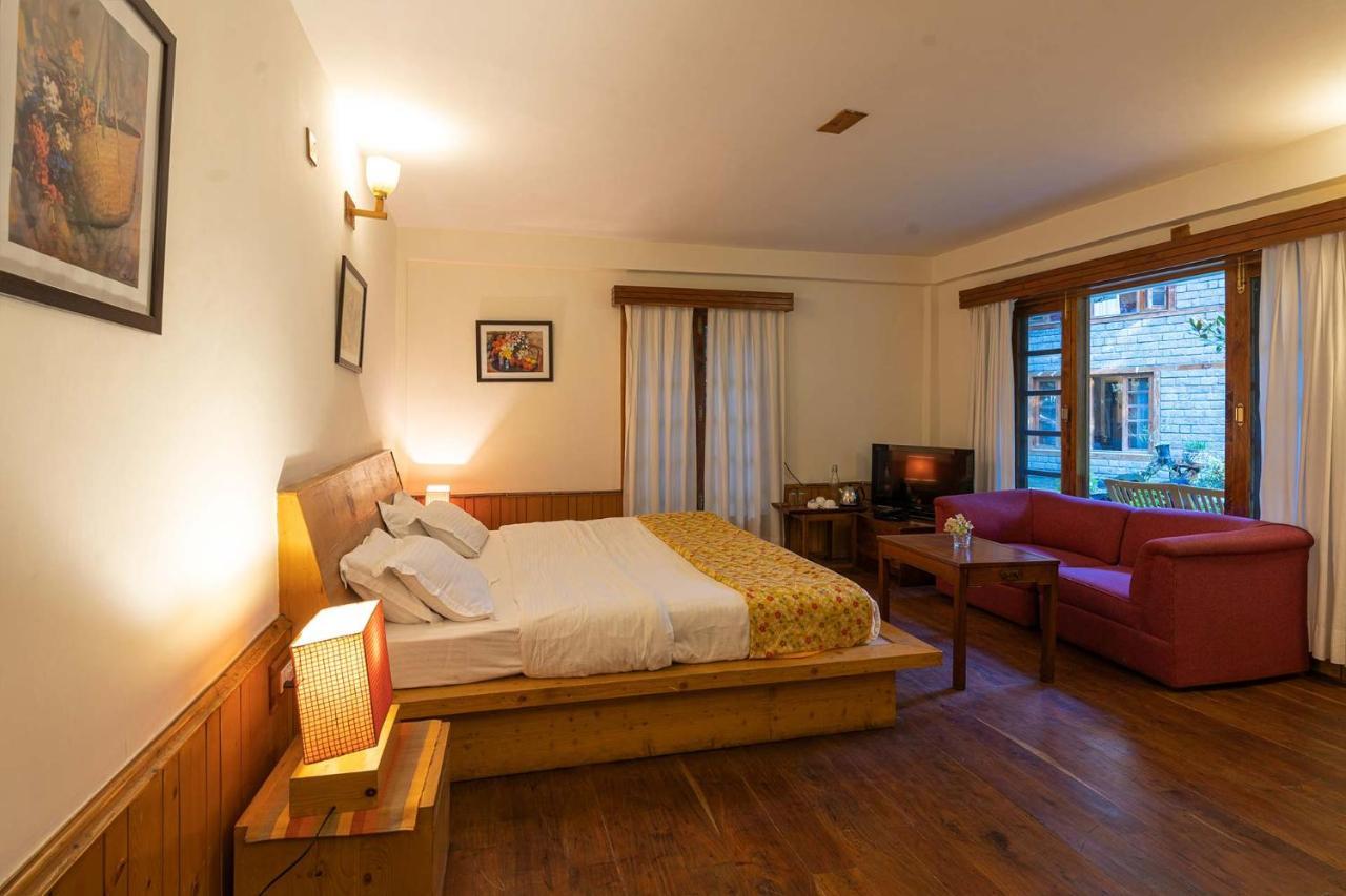 Stayvista At Casa Bella Vista- Mall Road Manāli Exteriör bild